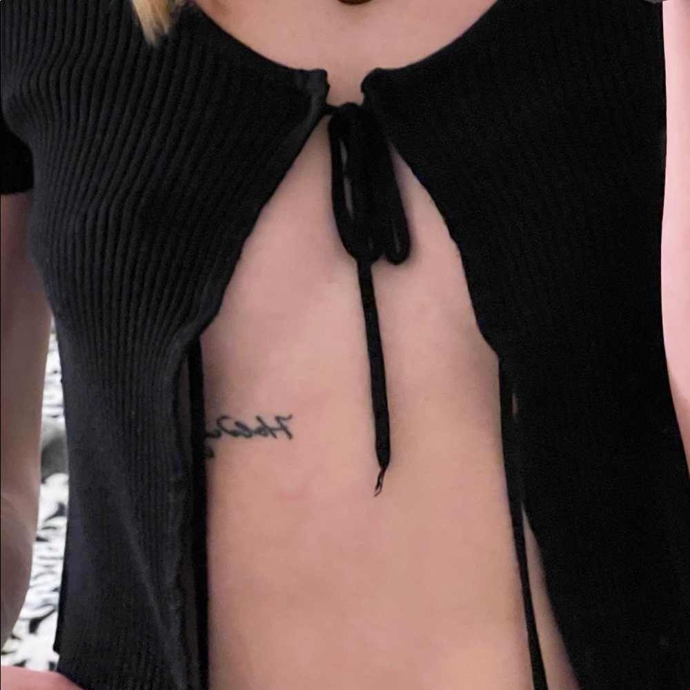 Cute tie top
